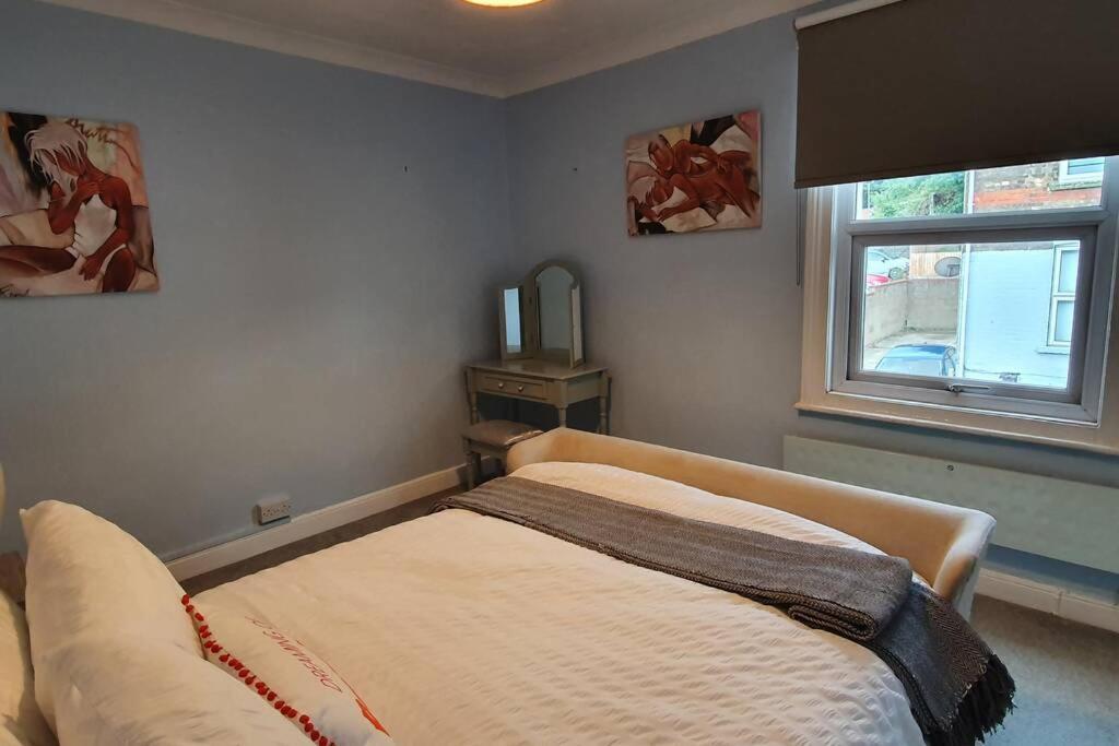 Apartament Cosy, Quirky, Comfy 'N' Chic House- Swindon Zewnętrze zdjęcie